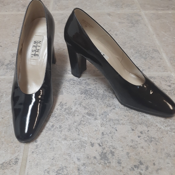 Shoes - Picture 2 of 3